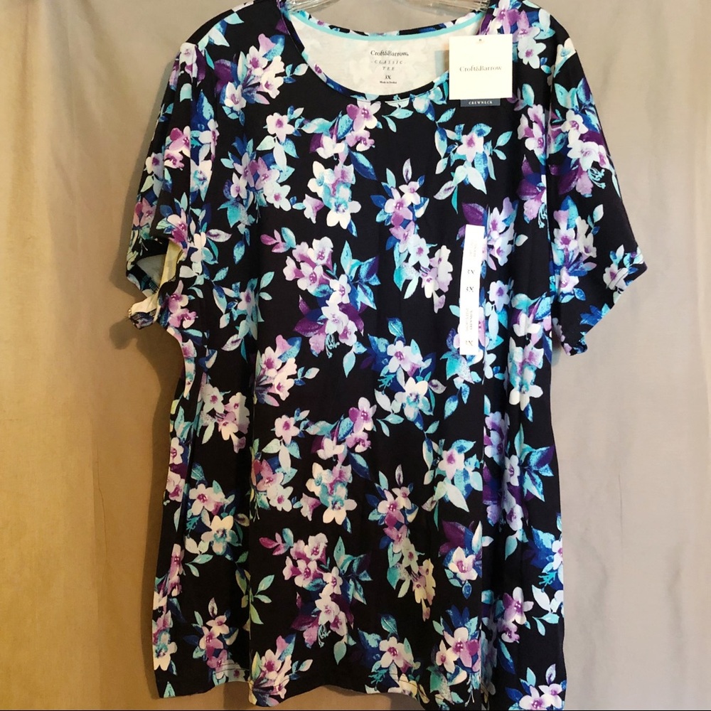 NWT Floral T-shirt lots of colorful flowers 3X